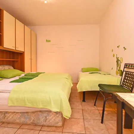 Fuer 6 Personen Ca 70 Qm In Pula, Istrien Istrische Riviera Apartment Pula