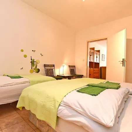 Apartment Fuer 6 Personen Ca 70 Qm In Pula, Istrien Istrische Riviera