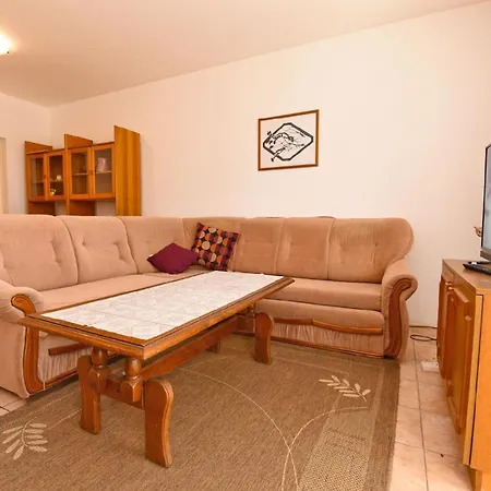 Apartment Fuer 6 Personen Ca 70 Qm In Pula, Istrien Istrische Riviera